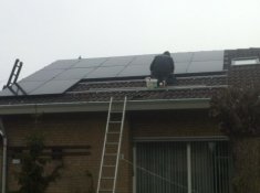 Voorbeeldfoto 18 zonnepanelen