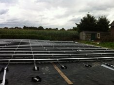 Voorbeeldfoto 182 zonnepanelen
